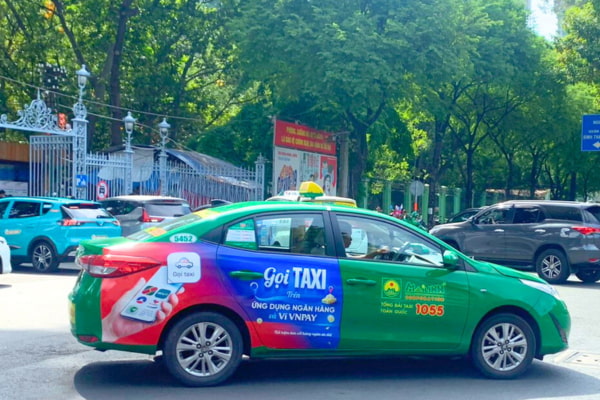 quảng cáo trên xe taxi mai linh trọn gói